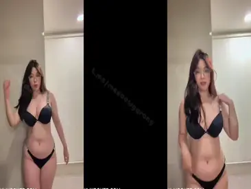 Dokumentasi Kinora Kacamata Cantik Di Kasur